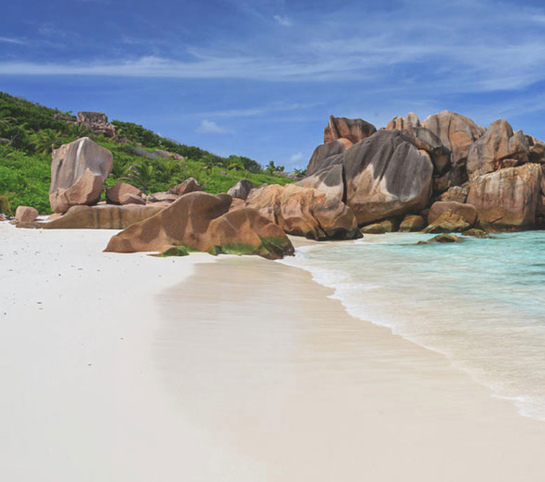 endless-summer-charter-seychelles-the-beautiful-beaches-anse-coco-de-la-digue.jpg